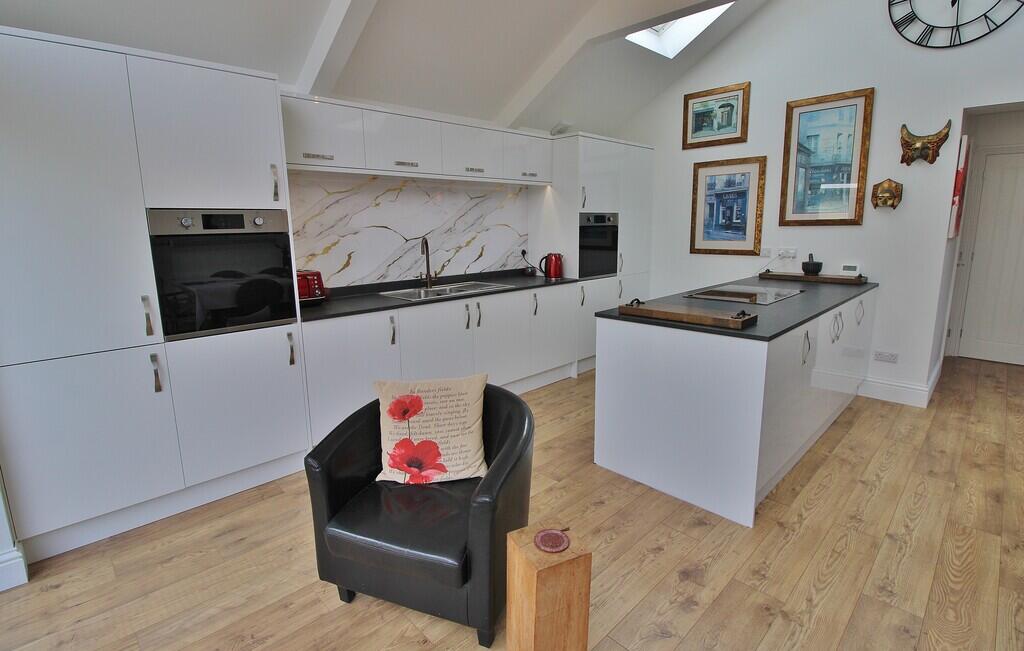 House in Portsmouth - View 4