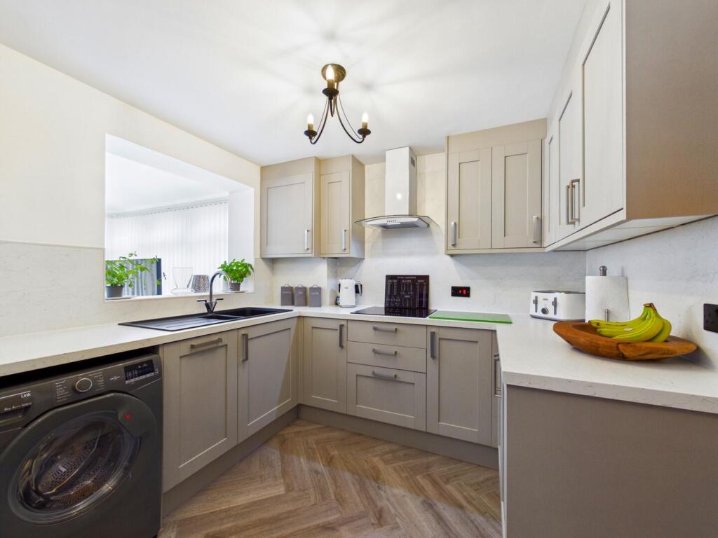House in Wakefield - View 2