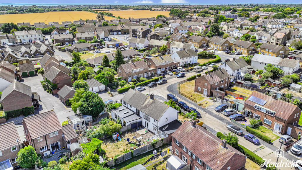Olivers Crescent, Southend-on-sea, SS3 0 photo 4
