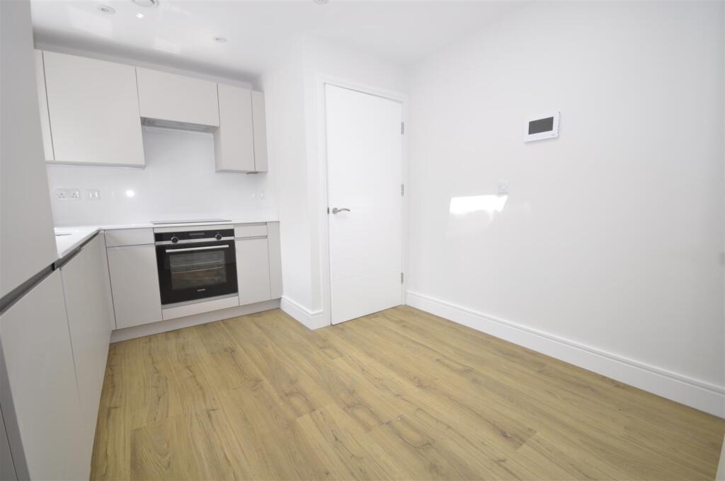 Apartment in Coventry - View 4