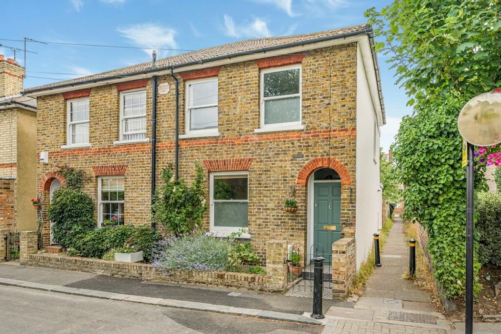 Main image of property: Algar Road, Isleworth, TW7