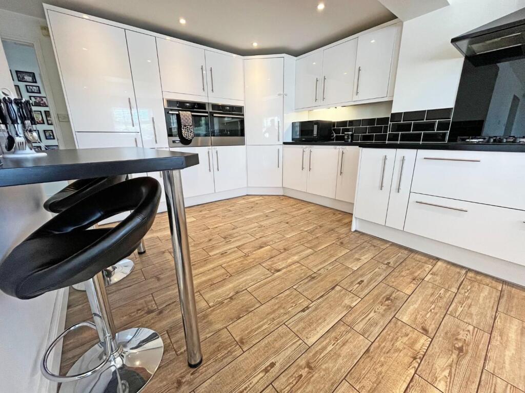 House in Peterborough, Hampton Vale - View 4