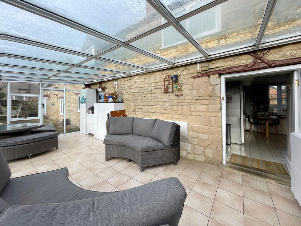 LOT 1 - Grade II Listed 3 Bedroom Stone House, Church Street Northborough photo 4