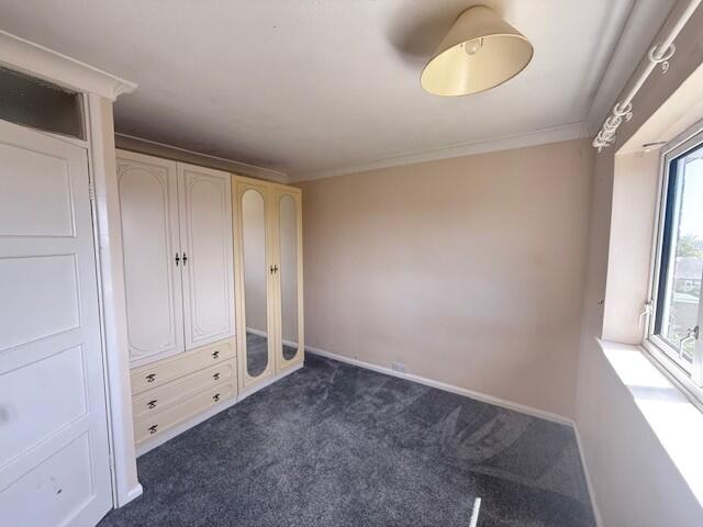 House in Nottingham, Clifton - More