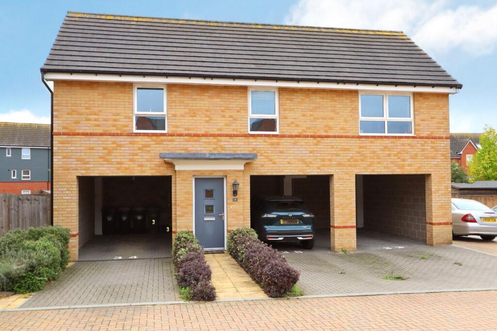 2-bed detached on Tarka Mews, Broughton, Milton Keynes, Buckinghamshire, MK10, £290,000