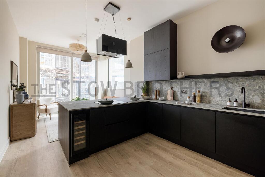2 bedroom penthouse for rent