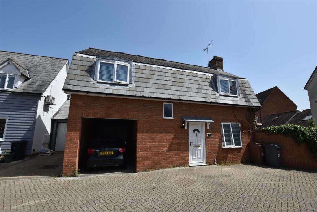 Main image of property: Gimli Watch, South Woodham Ferrers