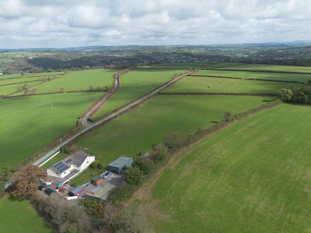 Bryn Road, Newcastle Emlyn, SA38 - View 4