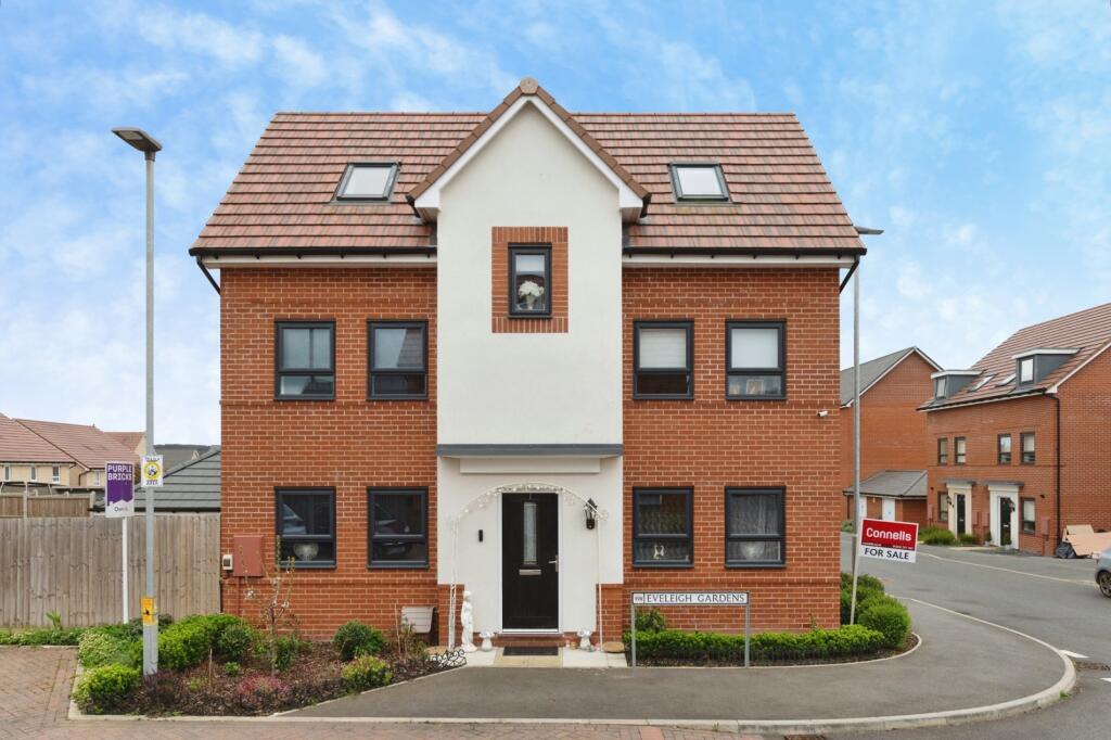 Main image of property: Eveleigh Gardens, Hullbridge, Hockley, Essex, SS5