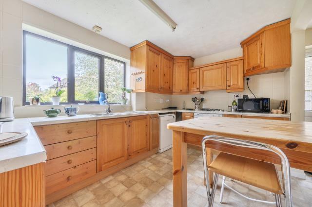Oxlease, Witney photo 4