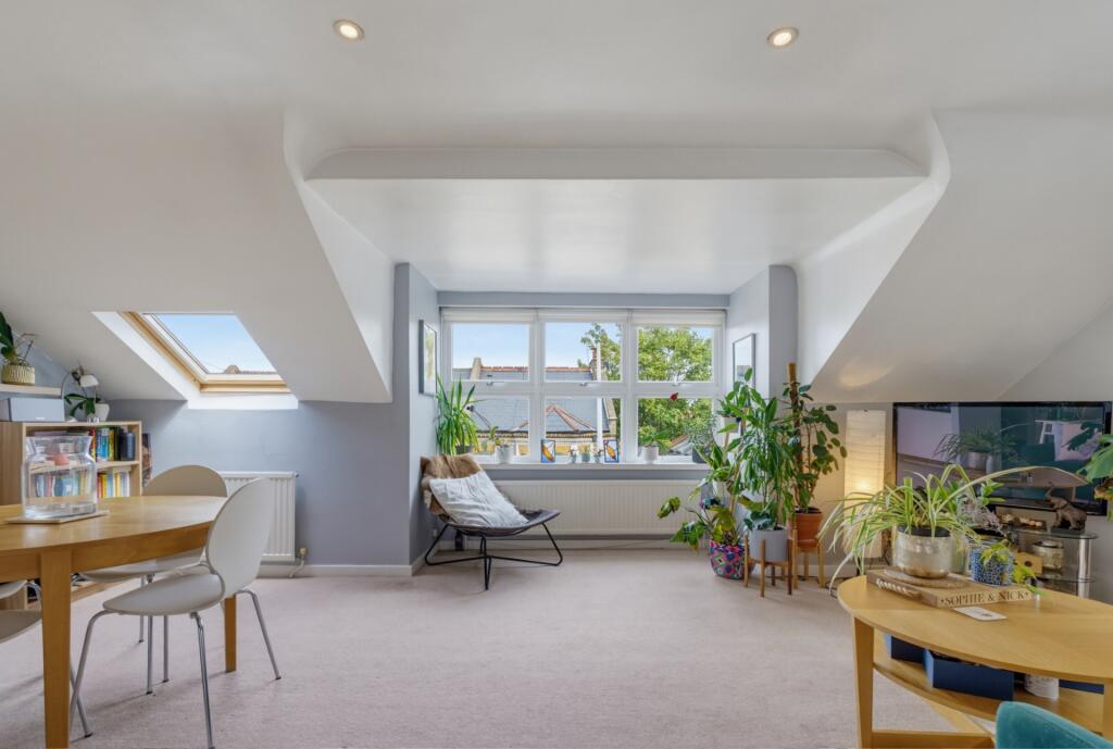 Apartment in London - View 5