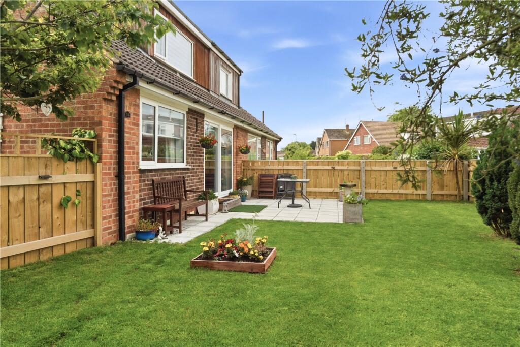 House in East Yorkshire, Burton Pidsea - View 2