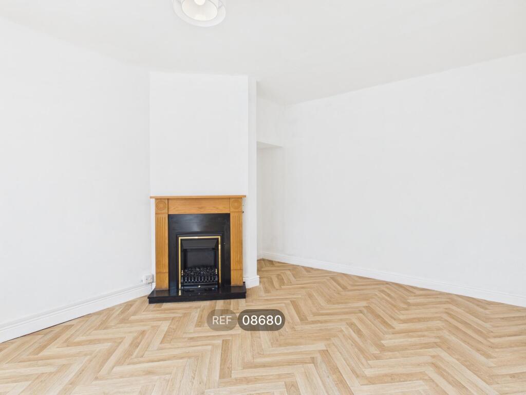 House in Hull, Kingston upon Hull - View 3