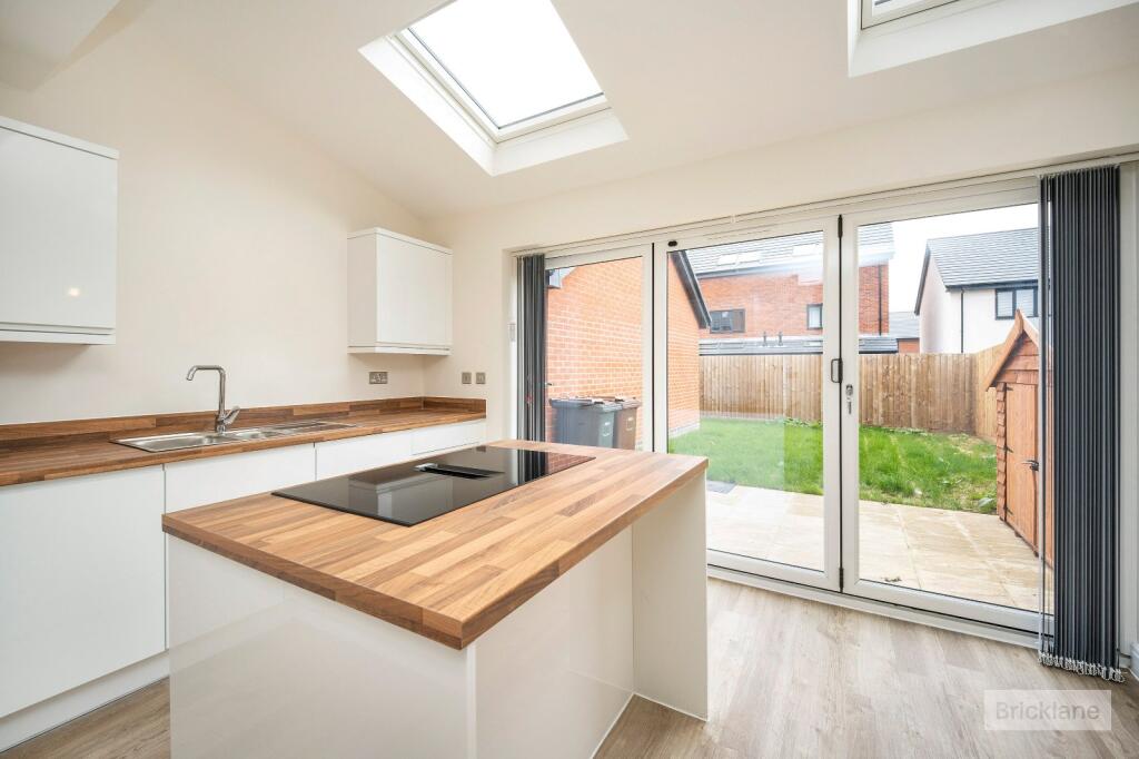 Additional image 2 of Featherstone Road, Shirley, Solihull, West Midlands, B90