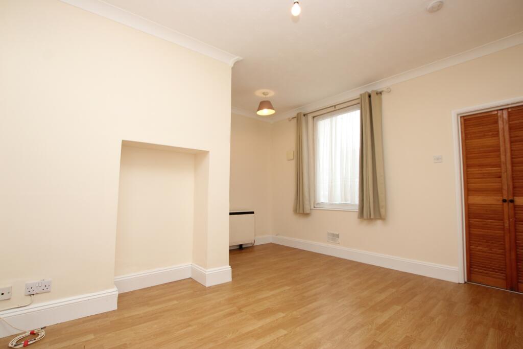 Apartment in Kettering, Avondale - View 4