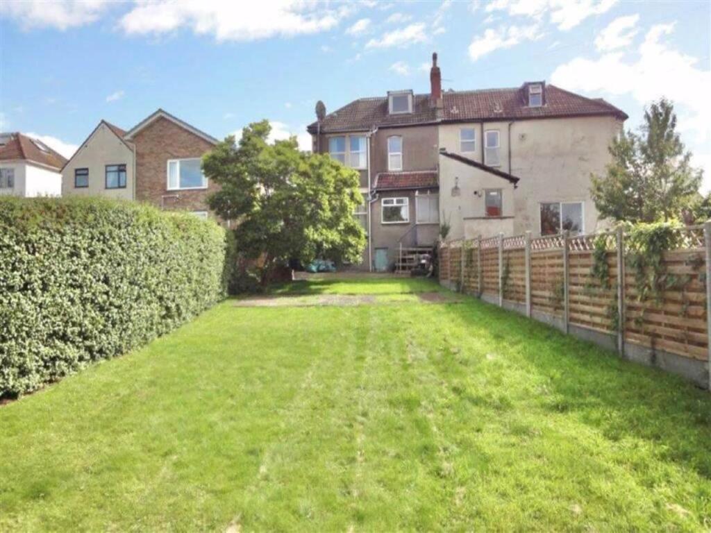 1 bedroom house share for rent