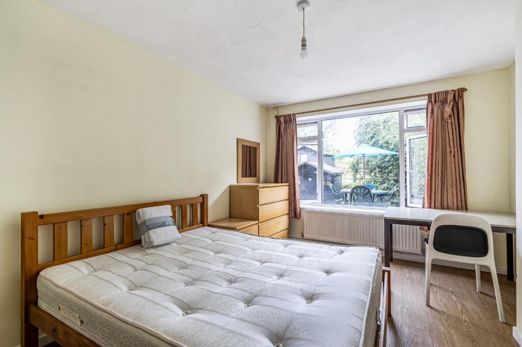 House in Canterbury, Hales Place - More