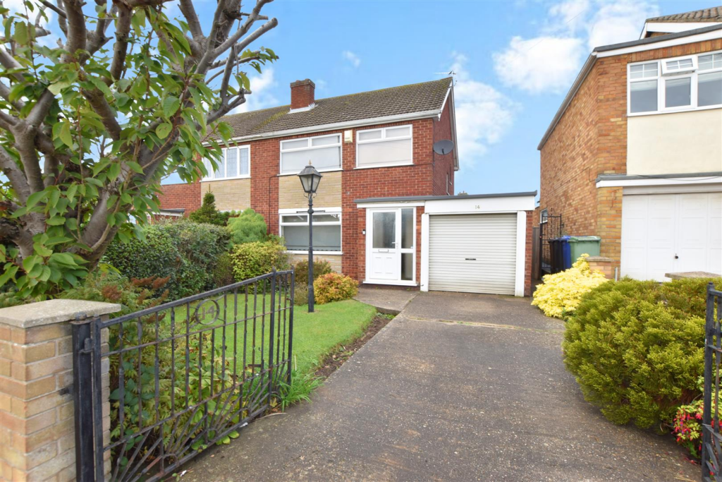 3-bed semi-detached on Chichester Road, Cleethorpes, £194,950
