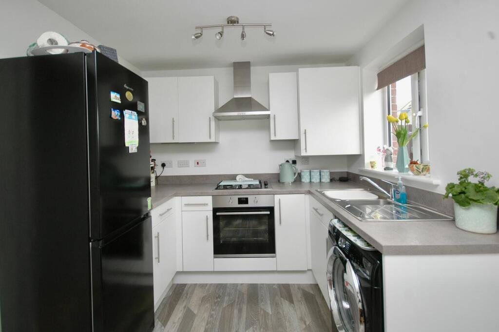Sintering Crescent, Wakefield photo 3