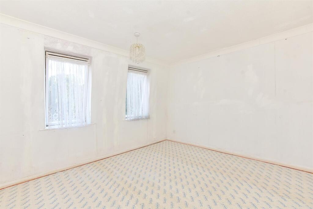 House in Portsmouth - View 5