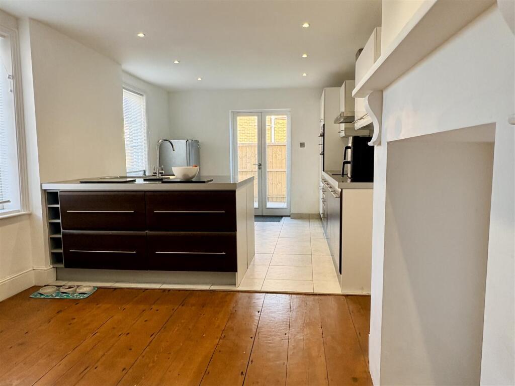 House in Newport, Nodehill - View 5