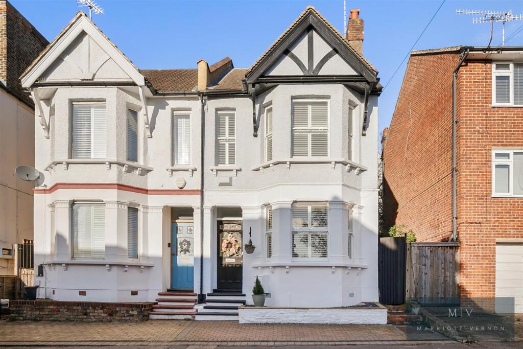 Main image of property: Temple Road, Croydon