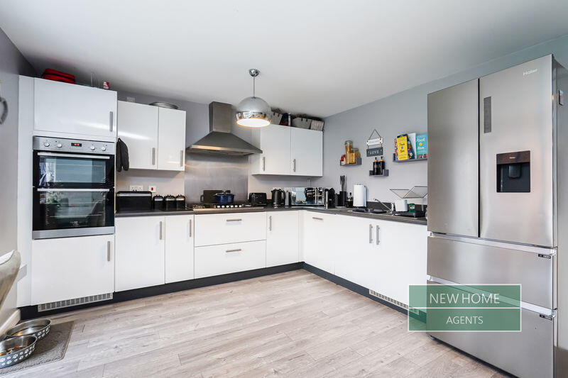 House in Doncaster, Cantley - View 5