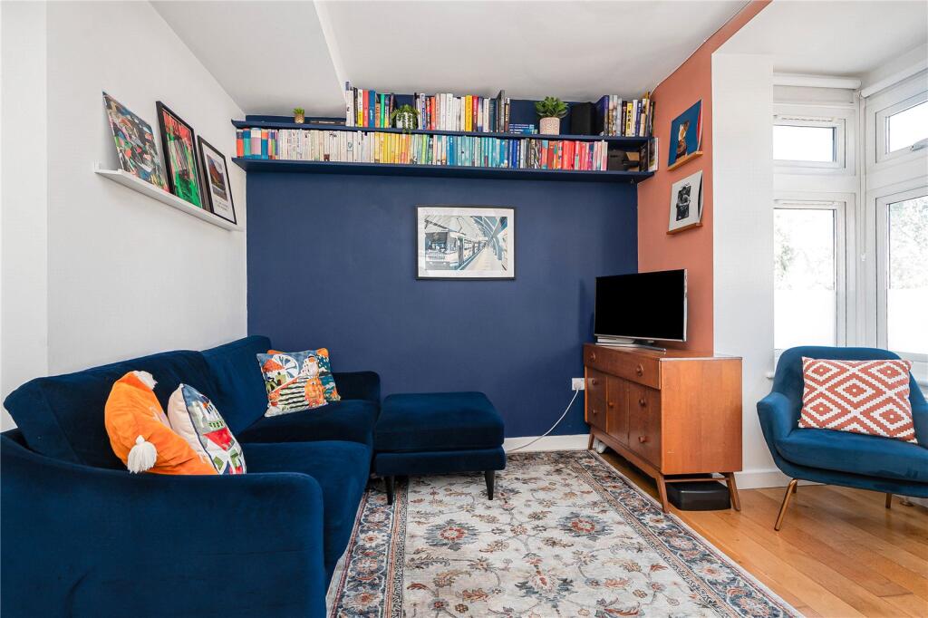 Apartment in Twickenham - View 3