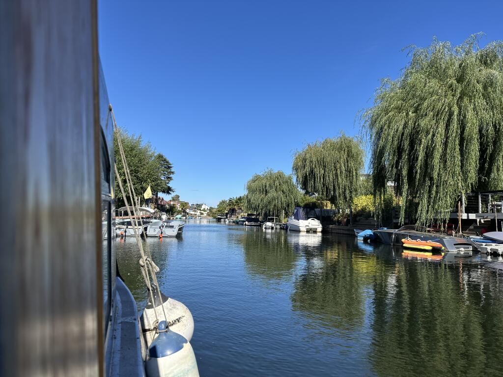  Taggs Boatyard, Summer Road, Thames Ditton, Surrey photo 4