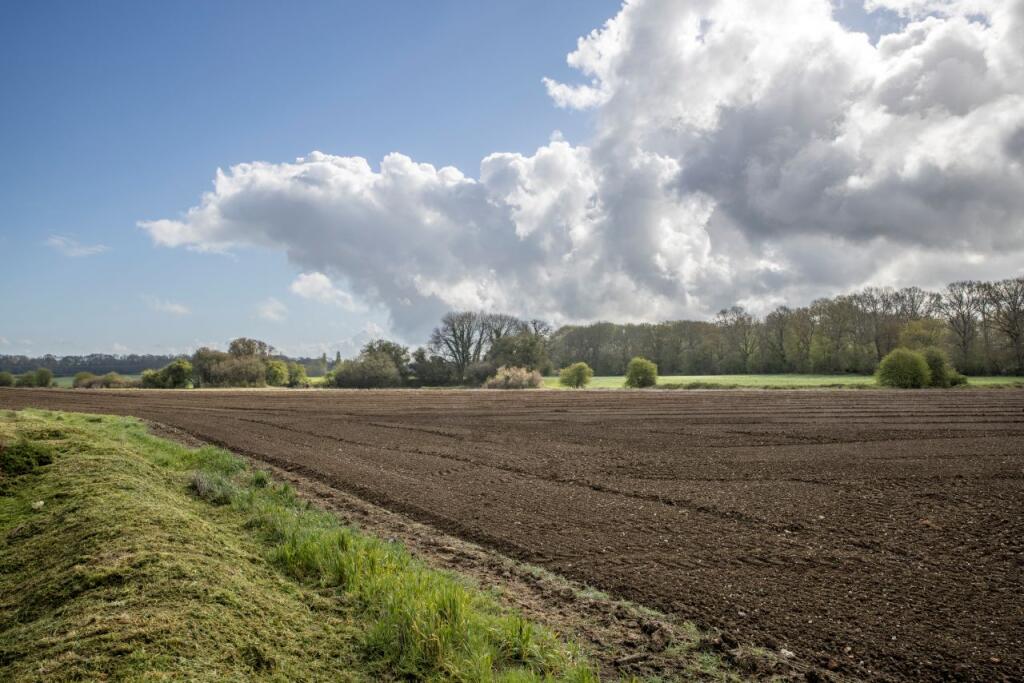 Kintbury Holt Farm Buildings &amp; Land