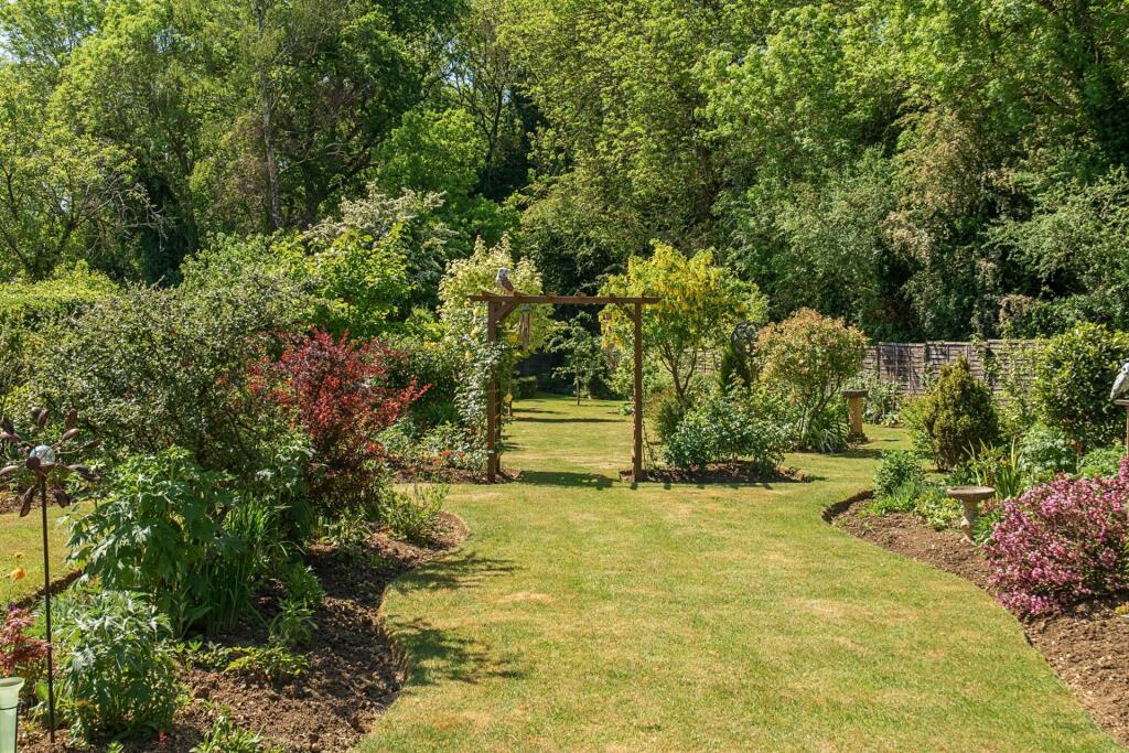 Springfield Drive, Bromham photo 4