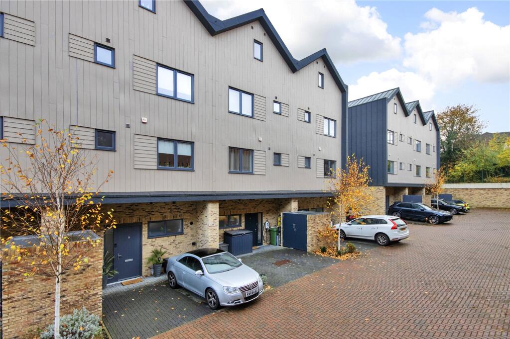 Main image of property: Burlington Mews, Sevenoaks, Kent, TN13