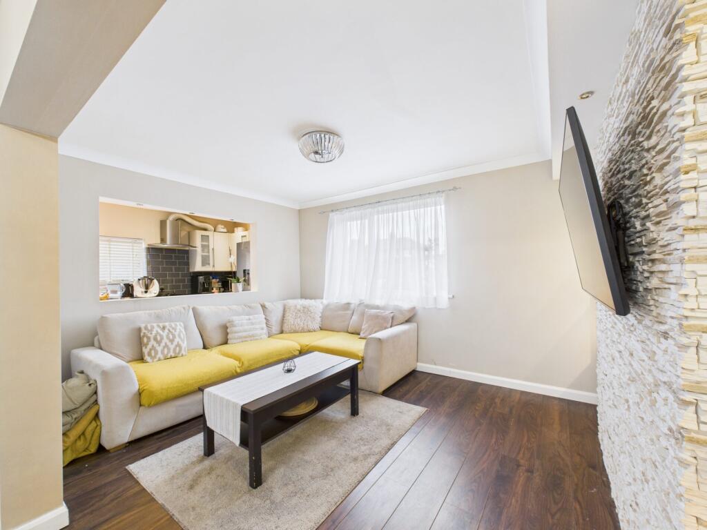 Merith Avenue photo 3