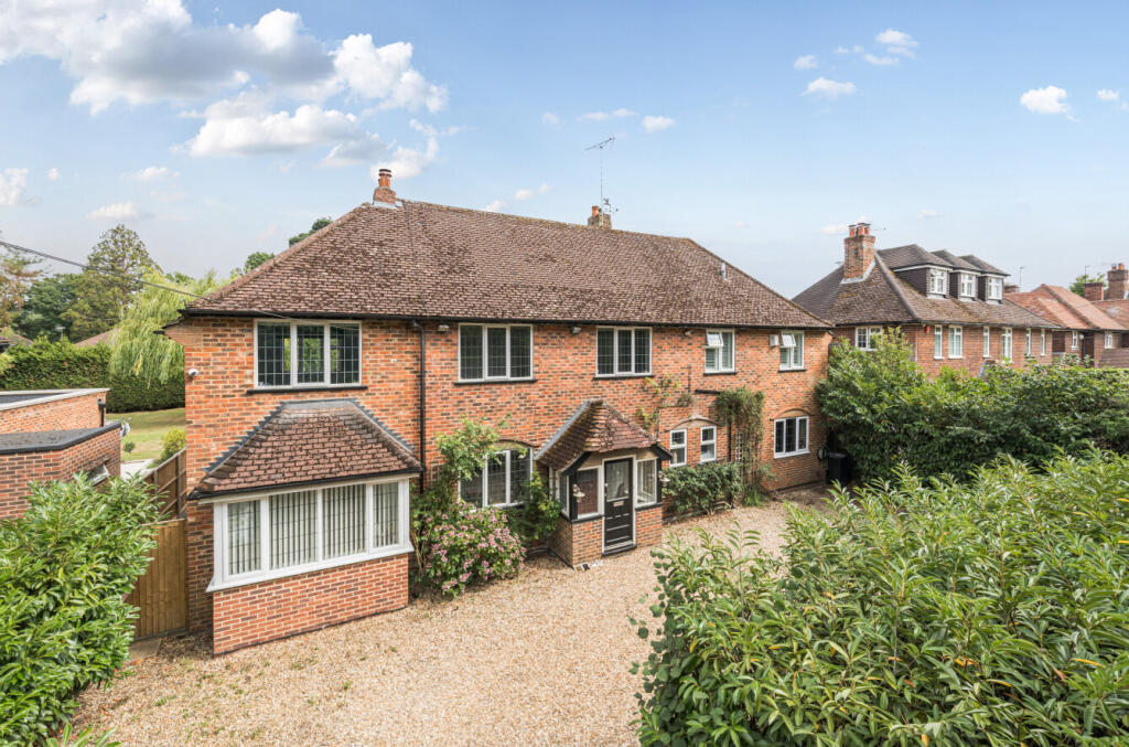 Main image of property: Finchampstead Road, Wokingham, Berkshire, RG40
