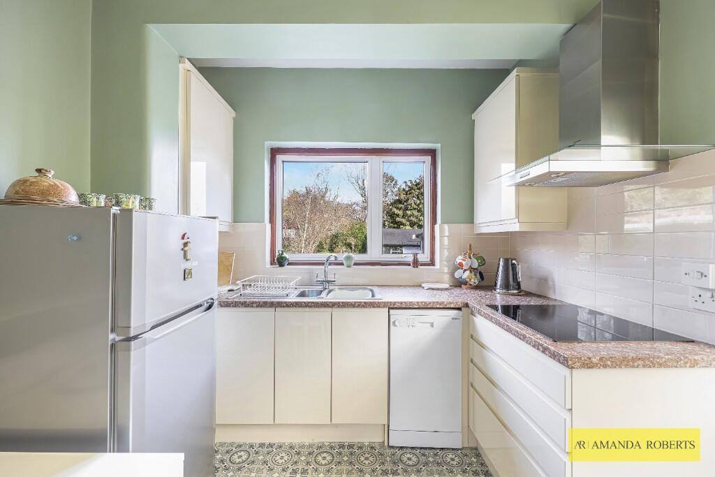 House in London - View 5