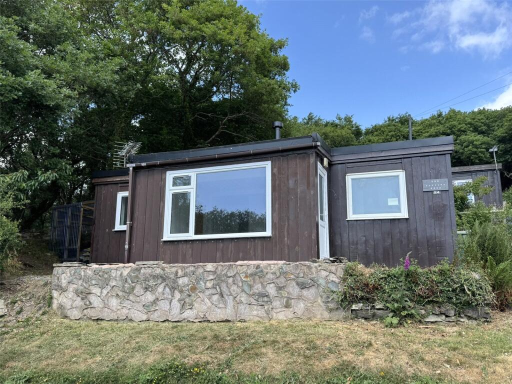 2-bed caravan on Plas Panteidal, Aberdovey/Aberdyfi, Gwynedd, LL35, £75,000