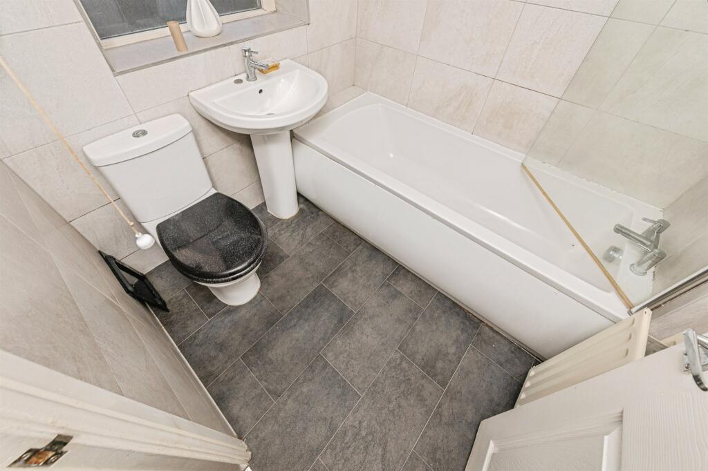 Additional image 10 of Henderson Place, Bradford