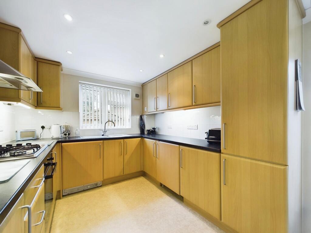 Providence Hill, Bursledon, Southampton, SO31 photo 4
