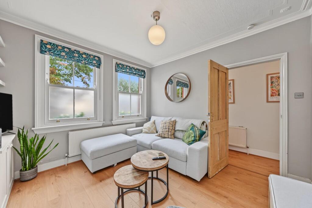 Apartment in London - View 3