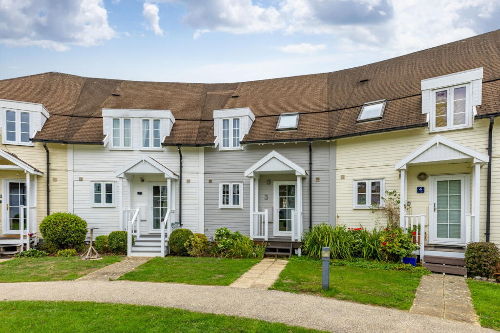 Isis lake,Isis & Windrush Lakes,Cirencester,Gloucestershire,GL7 5TL photo 3