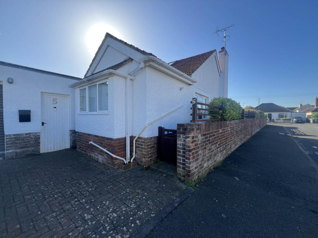 Main image of property: Halliwick Gardens, Felpham