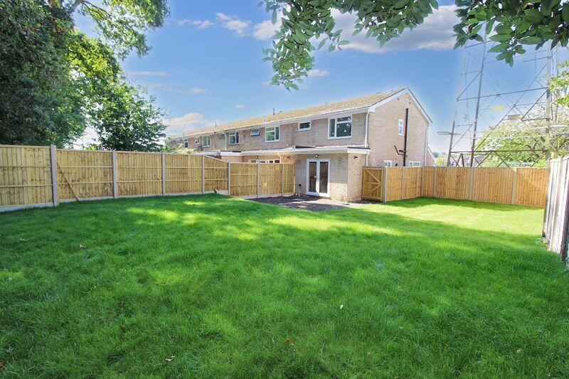 2-bed terraced on By The Wood, Southampton, £290,000