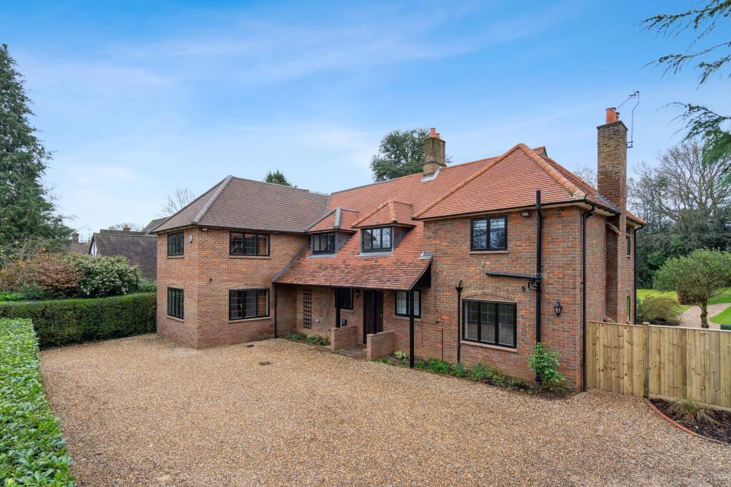 Main image of property: Chiltern Hills Road, Beaconsfield, HP9
