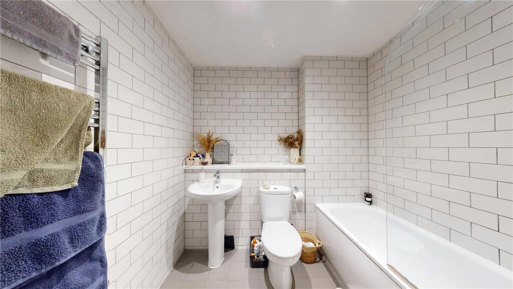 Apartment in Manchester - More