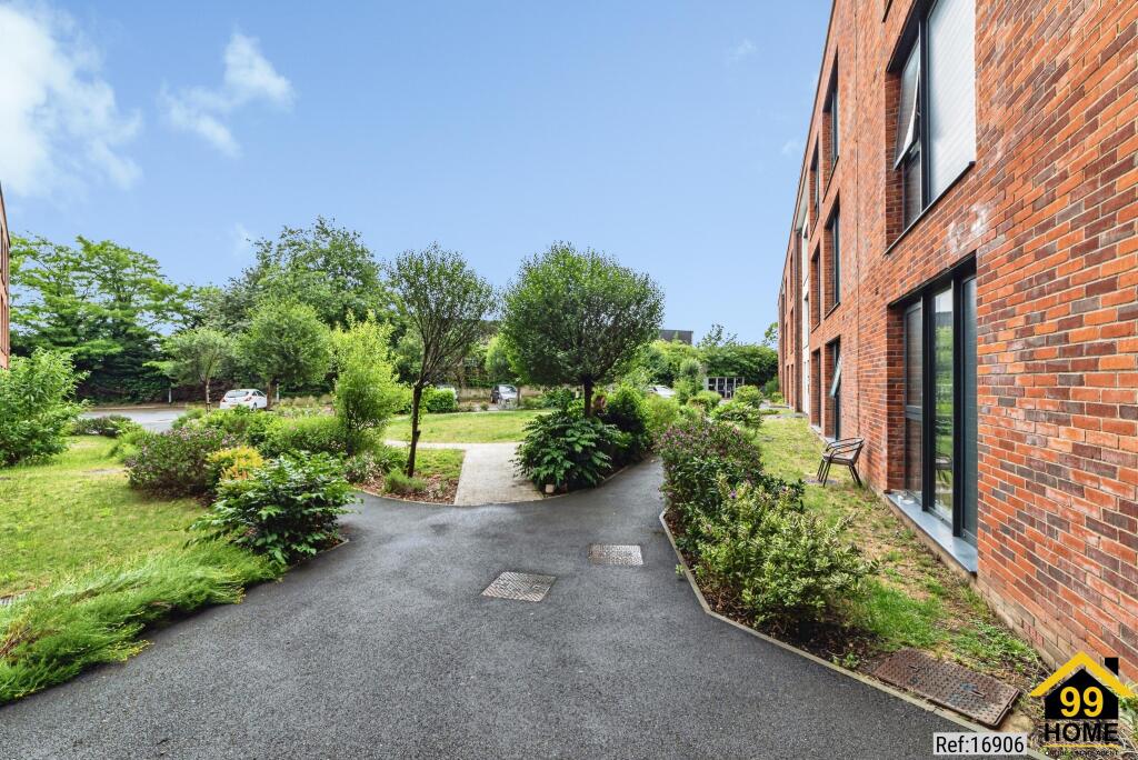 Apartment in Basingstoke and Deane, Basingstoke - View 4