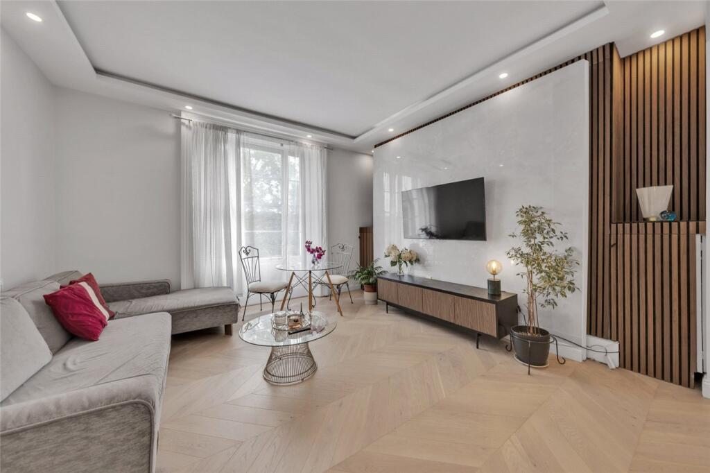 Main image of property: Hilltop Court, 14-16 Alexandra Road, South Hampstead, London, NW8