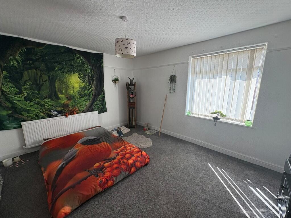 House in Leigh, Bedford - View 5