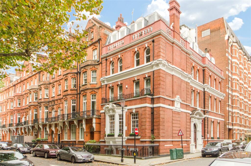 Kensington Court, London, W8 - View 3