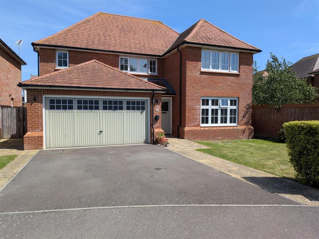 Main image of property: Songthrush Lane, Barnham