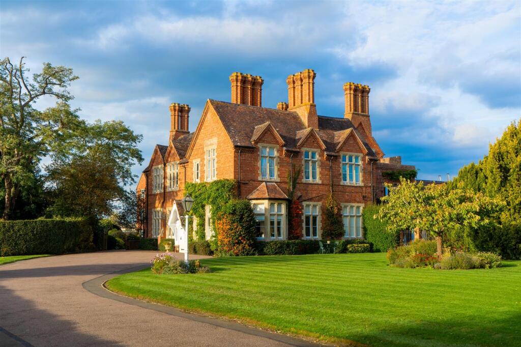 Main image of property: Staple Hill, Wellesbourne, CV35